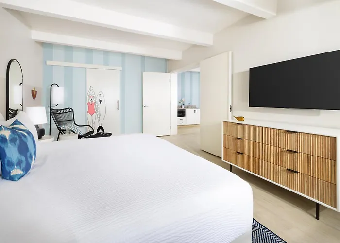 Blue Flamingo Resort Key West
